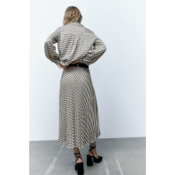 Zara pleated midi skirt - Picture 10 of 13